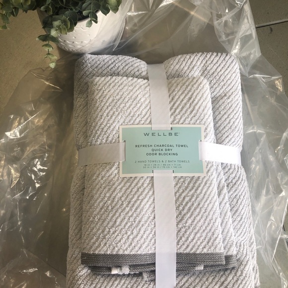 🌟 WellBe 4 Pack Refresh Charcoal Bath & Hand Towels READ DESCRIPTION PRICE FIRM - Picture 11 of 11
